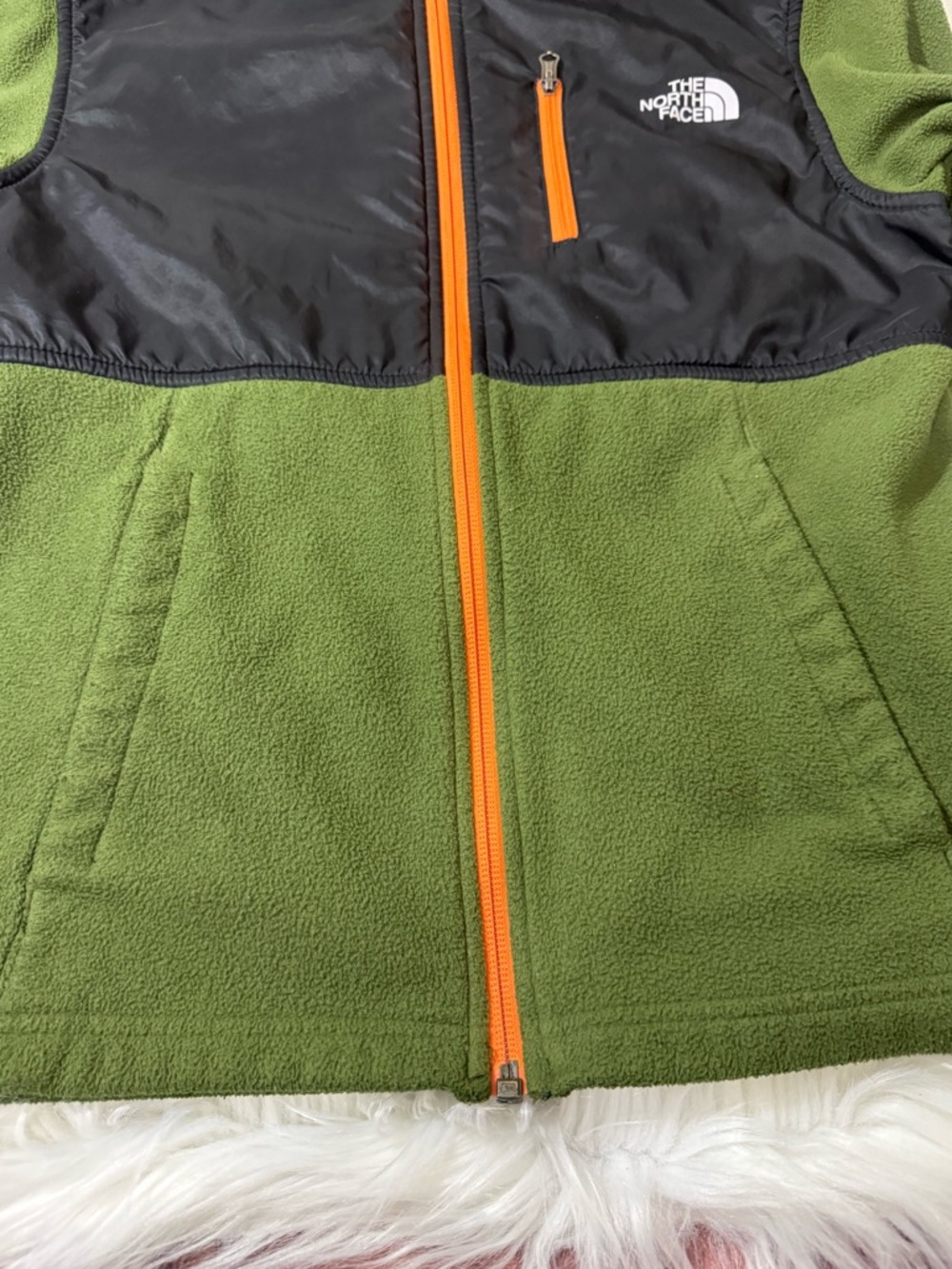 The North Face Fleece Zip Up Jacket - Boys Size Medium (10/12) - Picture 11 of 16